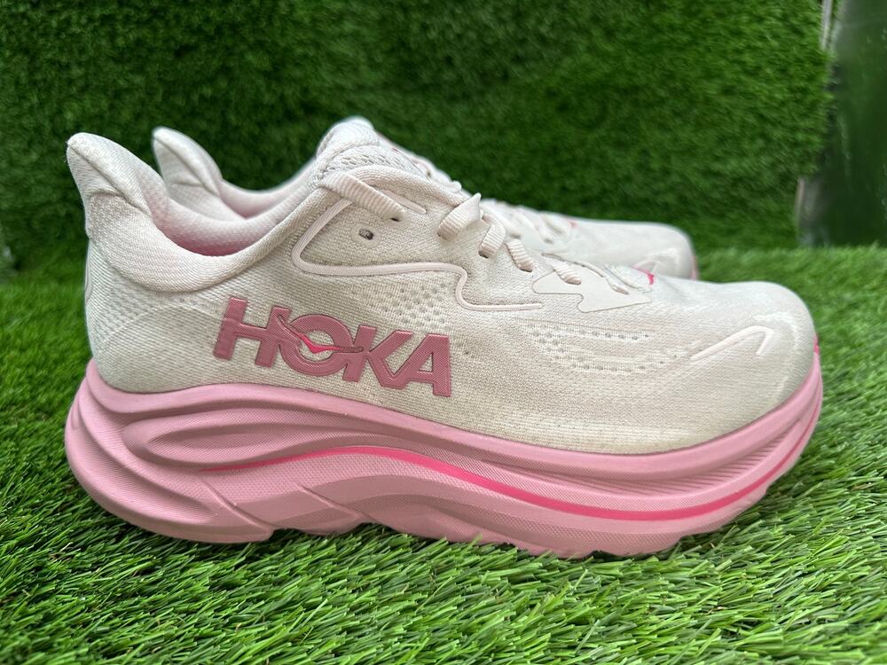 Hoka One One Clifton 10 1162050-RMD Athletic Sneaker Women's 7D Beige Jacquard